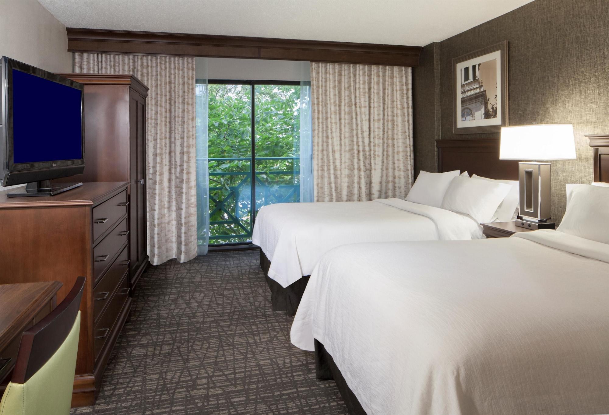 Embassy Suites By Hilton Philadelphia Airport Exterior photo